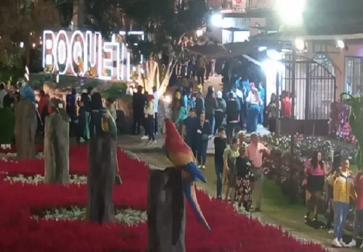 La Feria Internacional de las Flores y del Café representa un importante impulso para el turismo y la economía local, atrayendo cada año a miles de visitantes nacionales y extranjeros. Foto. Melitza Solano