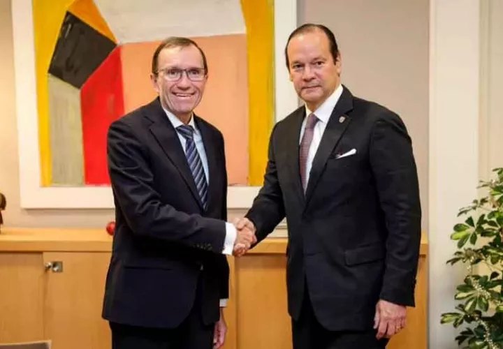 Barth Eide junto a Martínez-Acha. Foto Cortesía
