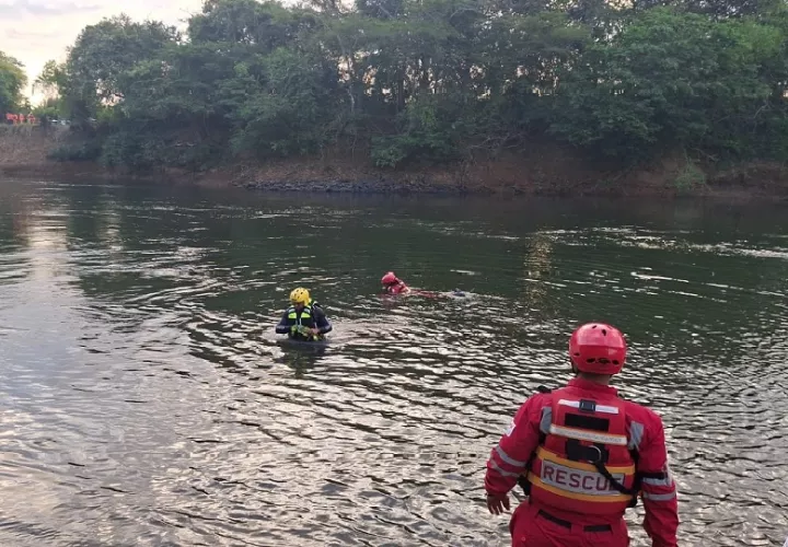 Este adolescente fue reportado como desaparecido en el sector de Paseo del Rey, en las inmediaciones del río Santa María. Foto. Cuerpo de Bomberos