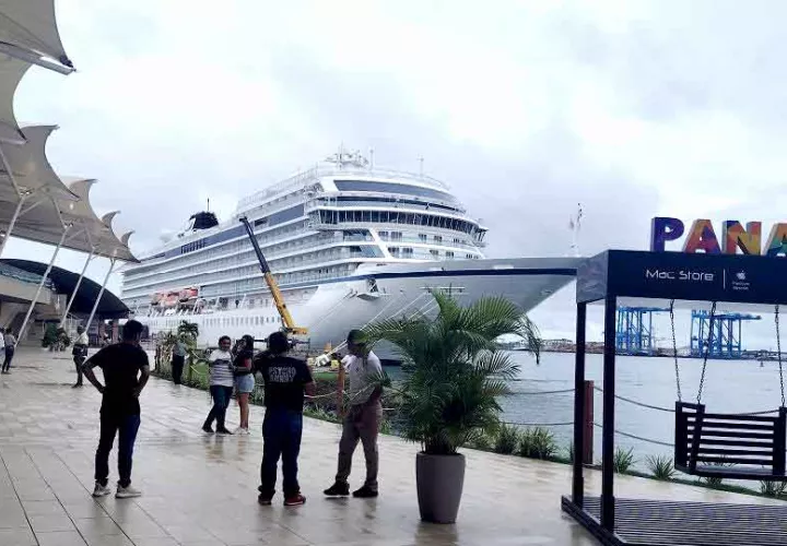 colon-cruceros_turismo_0.jpg