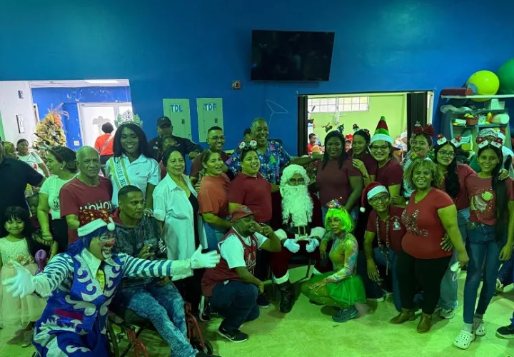 Los pequeños disfrutaron al máximo la fiesta navideña.