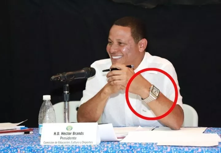 Héctor Brands gasó más de $28  mil dólares en un joyas.