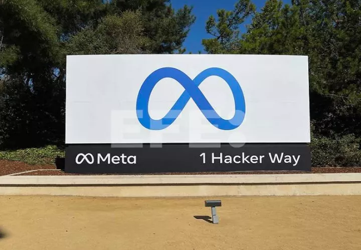 Logotipo de Meta en las oficinas de Menlo Park, California, Estados Unidos. EFE