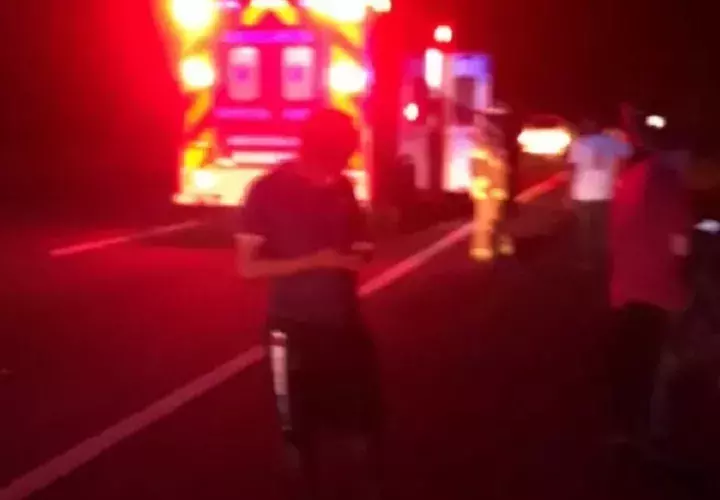 Las víctimas murieron atropelladas cuando intentaban cruzar la vía Interamericana cerca de un puente elevado.