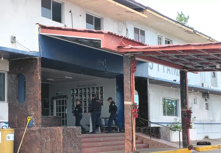 La Policía Nacional advirtió que habrá retenes y puntos de control en distintos puntos de ambas provincias, por lo que solicita la colaboración ciudadana, portar documentos en regla y atender las instrucciones de las unidades. Foto. Thays Domínguez