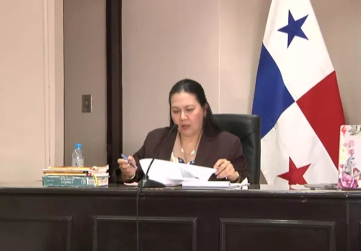 Baloisa Marquínez lleva dos casos a la vez.