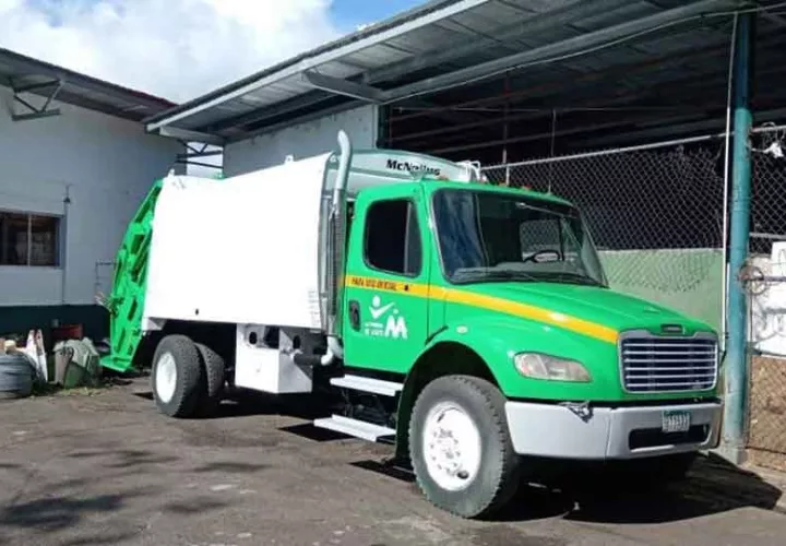 camion_de_aseo1_0.jpg