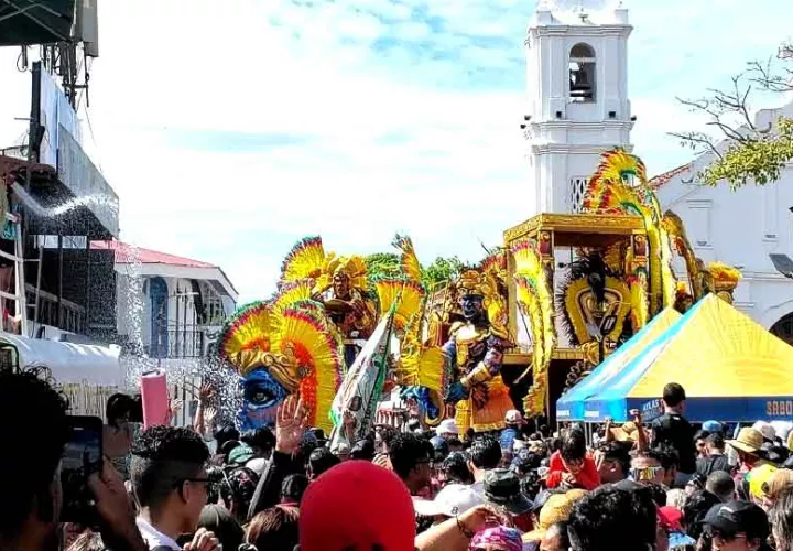Celebración del carnaval en Las Tablas.  Thays Domínguez