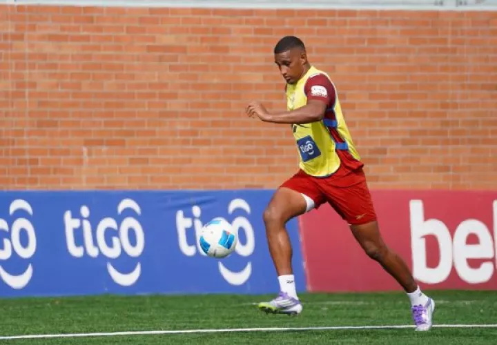 Daniel Aparicio en los entrenamientos de Panamá. Foto: FPF