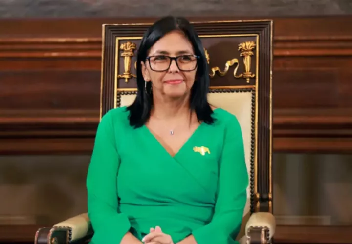 Delcy Rodríguez durante la juramentación. EFE