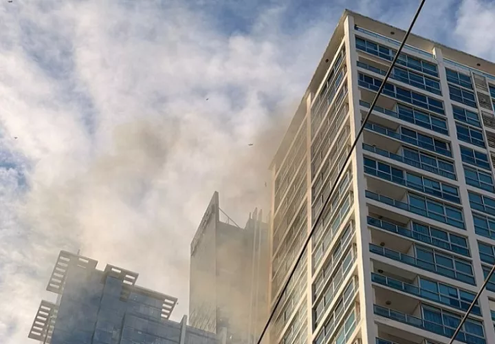 Imágenes del incendio. Foto: Tomada de redes sociales