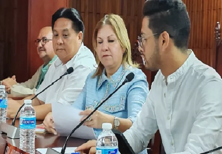 Informaron además que el salario fue reducido en $200.00 y trasladados de un corregimiento a otro para ejercer funciones. Foto. Eric Montenegro