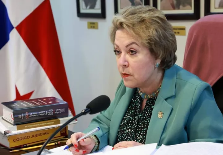 María Eugenia López se quedó sin presidencia. Foto: Cortesía