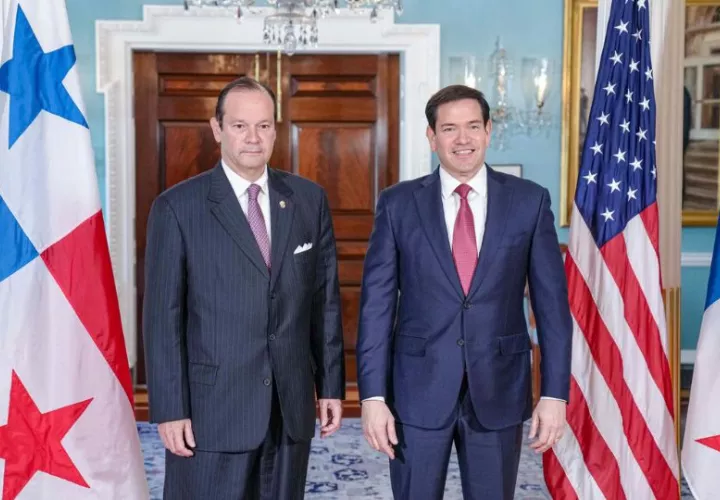 El ministro de Relaciones Exteriores de Panamá, Javier Martínez-Acha, junto al secretario de Estado de Estados Unidos, Marco Rubio. Foto: EFE