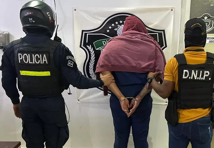 El galeno de 35 años fue detenido este en el corregimiento de Bella Vista, provincia de Panamá. Foto. Policía Nacional