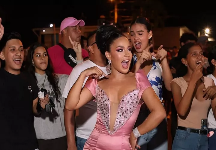Noemí Liseth González Alonzo, reina de Calle Arriba de Capira 2026. Foto: calleabajodecapira/@dsidees