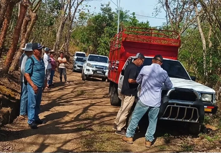 Los moradores esperan que el problema se resuelva en las próximas horas. Foto: Melquiades Vásquez