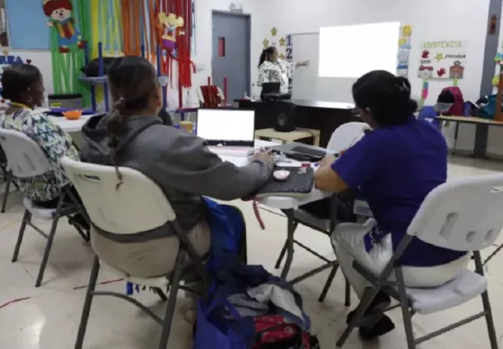 capacitaciones-docentes_meduca_0.jpg