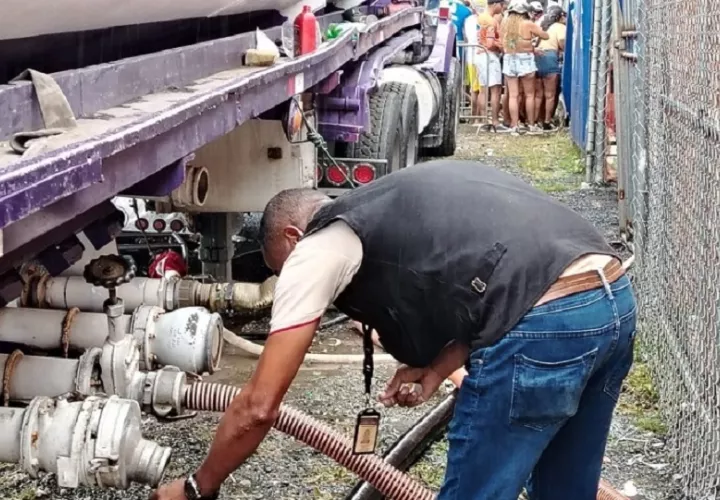 En la inspección se revisó el nivel de cloro en los carros cisterna, utilizados para las mojaderas, dando como resultado que los mismos tenían los niveles adecuados.