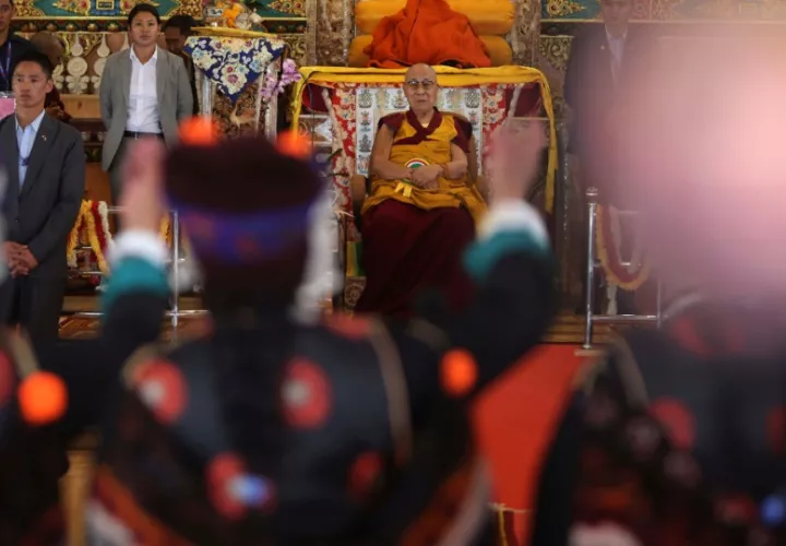 Dalái Lama, Tenzin Gyatso, en Kargil, India. Foto: EFE / EPA / Farooq Khan