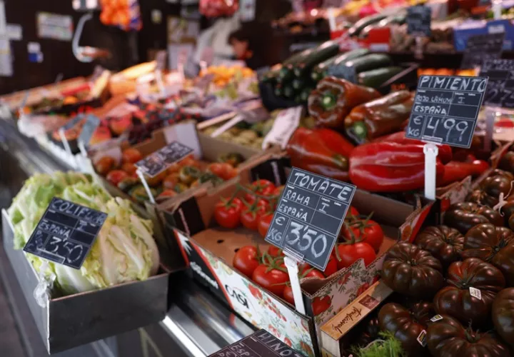 El estudio muestra que nunca es tarde para mejorar la dieta. Foto: EFE