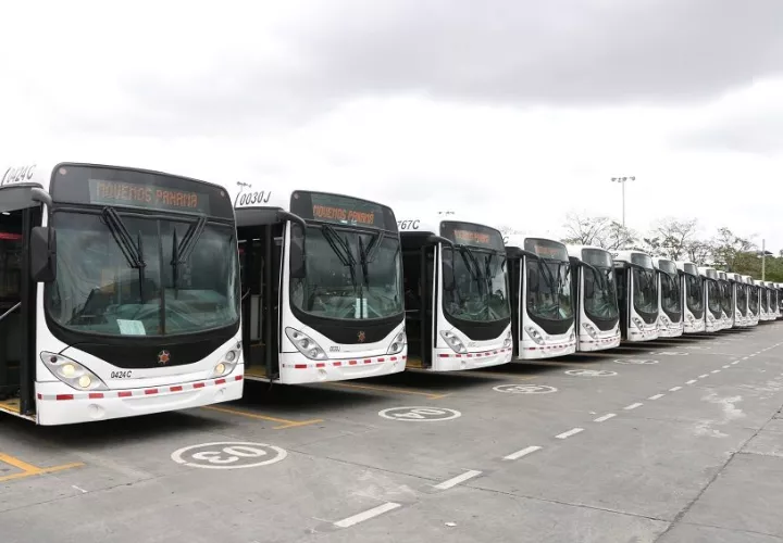 La empresa estatal comprará más buses medianos y eléctricos. Foto: Archivo