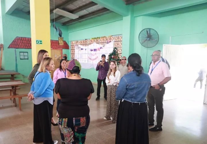 La diputada Brenes realizó una visita al albergue el pasado jueves. Foto: Cortesía Senniaf