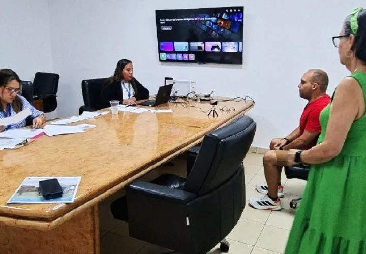 Jinetes y dueños de caballos realizaron sus trámites de licencias y credenciales. Foto: Cortesía