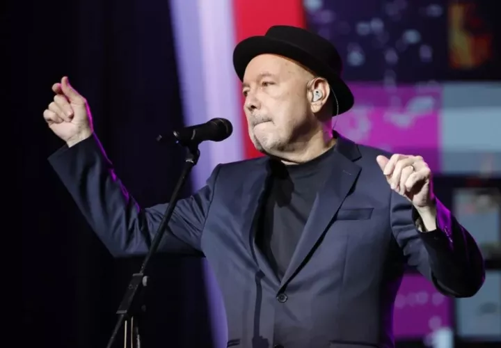 La cantante Rubén Blades durante un concierto. Foto EFE / Bienvenido Velasco