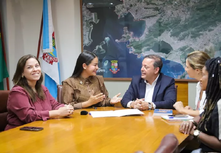 El ingreso del municipio de Arraiján a Mercociudades ocurrió el pasado 5 de marzo en Brasil, tras una reunión entre la alcaldesa Stefany Peñalba y Rodrigo Neves, prefecto de Niterói y presidente de Mercociudades. Foto. Cortesía