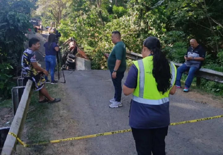 De los tres puentes vehiculares existentes para acceder al corregimiento de Villa Carmen de Capira, dos son inutilizables.