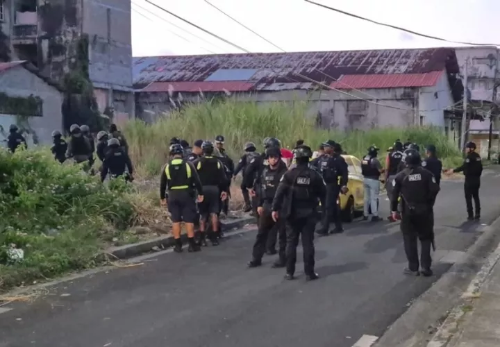 Las autoridades iniciaron las investigaciones para dar con el pistolero.