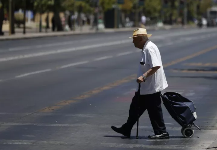 '¿Qué hace envejecer más?: dormir poco y mal', explica el neurocientífico Francisco Mora Teruel. Foto: EFE /  Elvis González