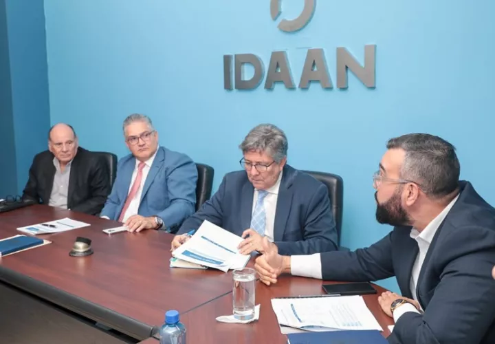 idaan_juan_carlos_orillac_agua.jpg