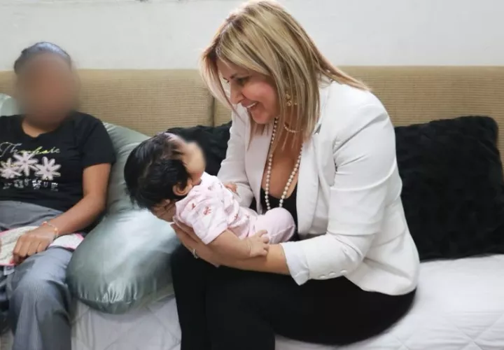 La directora de la Senniaf, Lilibeth Cárdenas, visitó el albergue. Foto: Cortesía