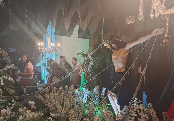 Según la historia, hace más de 300 años se ocurrió un incendio en la parroquia, en el mismo lugar donde hoy se encuentra el Santuario de Alanje. Foto. Jaime Chávez
