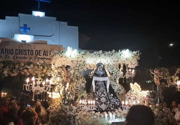 Según la historia, hace más de 300 años se ocurrió un incendio en la parroquia, en el mismo lugar donde hoy se encuentra el Santuario de Alanje. Foto. Jaime Chávez