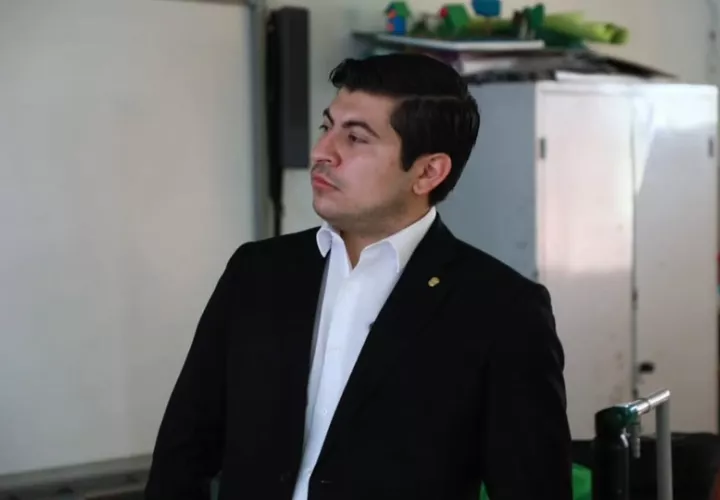 El diputado Jorge Bloise defendió su criterio al votar. Foto: Cortesía