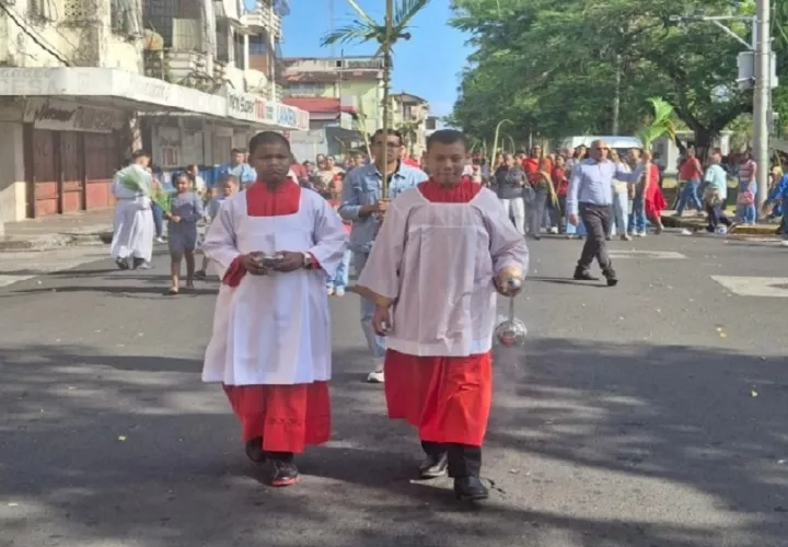 La población también participa de las actividades de las iglesias. Foto. Diómedes Sánchez
