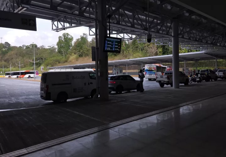En el área hay seis espacios habilitados para las rutas que alimentan la estación desde distintos sectores de Panamá Norte. Foto: Cortesía 