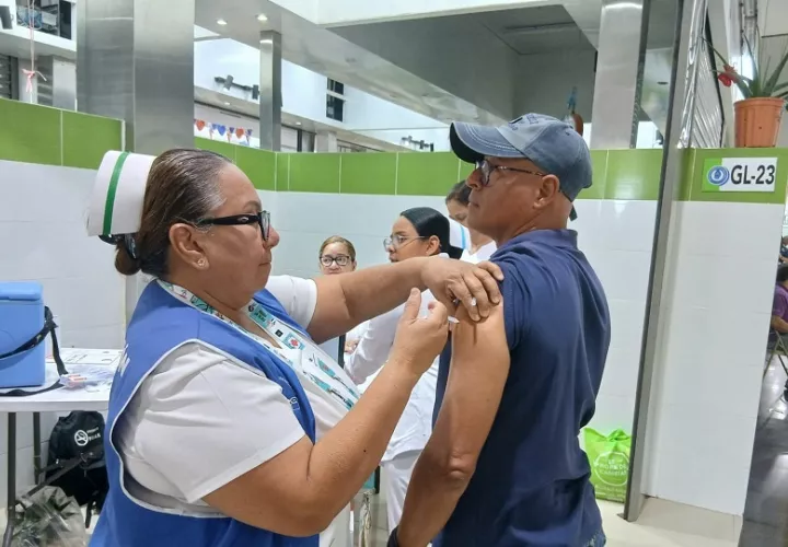 Cada año, el virus de la influenza tiene la capacidad de mutar con frecuencia, por lo que la Organización Mundial de la Salud. Foto. Eric Montenegro