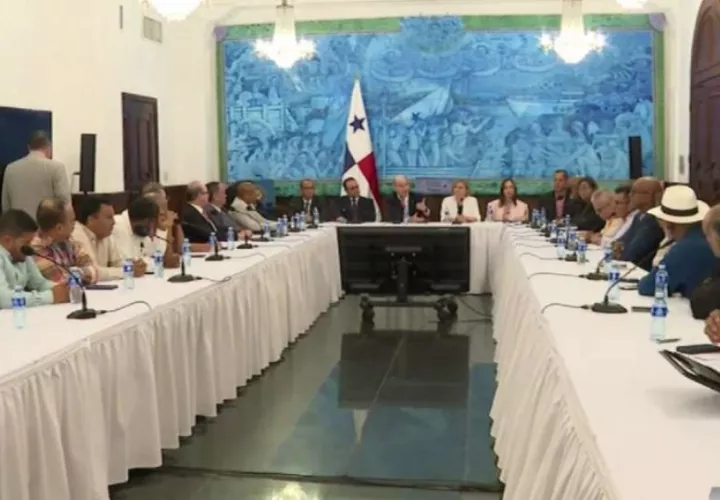 Reunión entre el Gobierno y gremios transportistas.