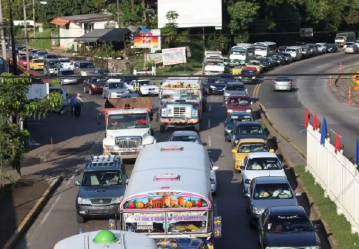 Los ciudadanos piden a las autoridades reforzar el control a este subsidio para que los transportistas cumplan con lo acordado.  Archivo