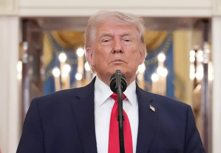 Trump advirtió que podría destruir las centrales eléctricas iraníes si no recibe respuesta. Foto: EFE