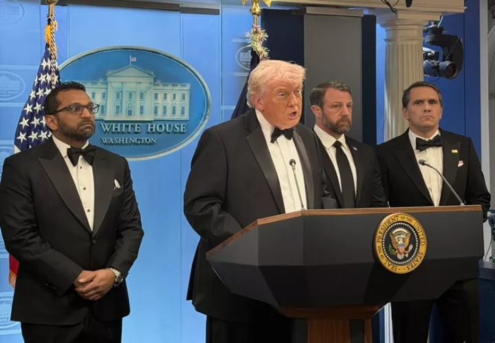 El presidente de los Estados Unidos, Donald Trump, habla en una rueda de prensa tras el ataque. Foto: EFE