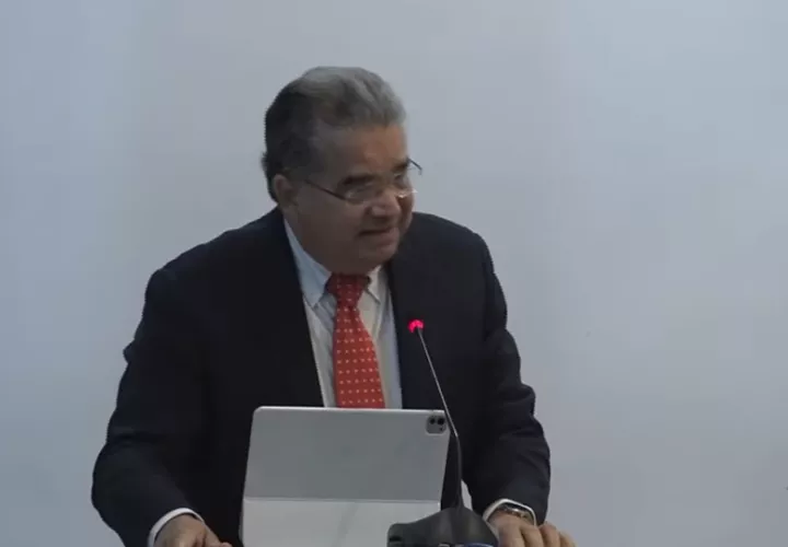 Dr. Nicanor Obaldía, director del Gorgas.