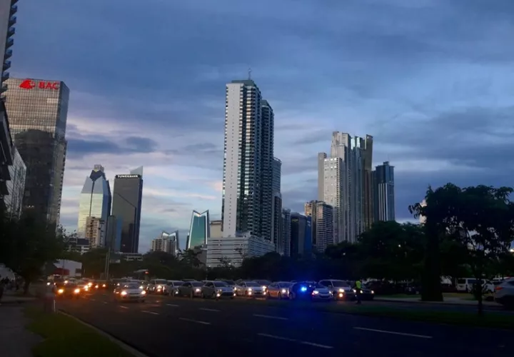 Panamá cuenta con una banca digitalizada. Foto: Pexels/ Aphotox