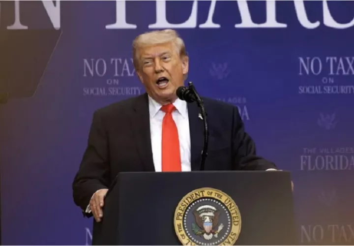 El presidente de Estados Unidos, Donald J. Trump, pronunció un discurso durante un evento con personas mayores en The Villages, Florida, EE. UU., el 1 de mayo de 2026. Foto: EFE/EPA/Cristóbal Herrera Ulashkevich