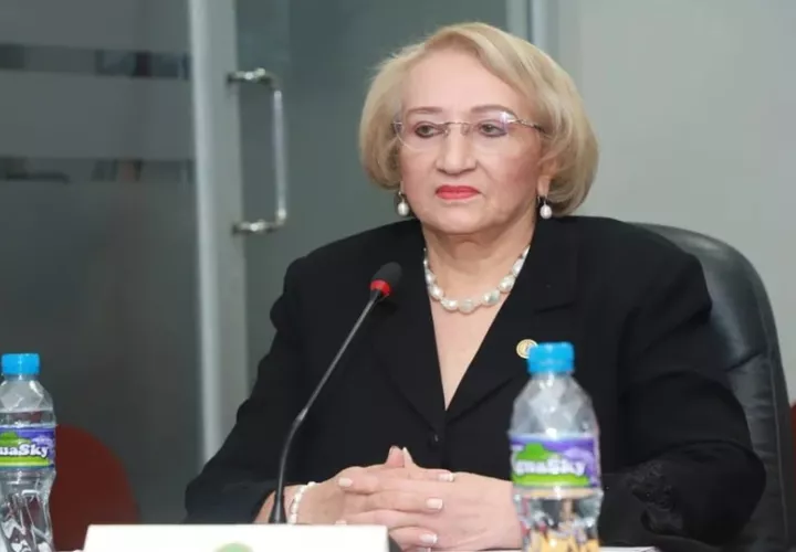 Etelvina de Bonagas reiteró que los estudiantes siguen siendo la prioridad de la institución. Foto: Asamblea