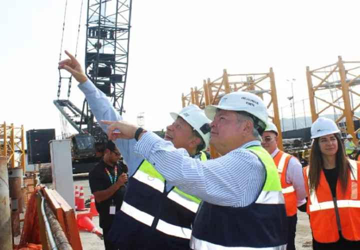 MOPS y UNOPS revisan avances del cuarto puente sobre el canal.